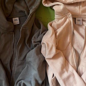 ZARA girls' size 7 zip up hoodies - 1 dark gray - 1 light pink